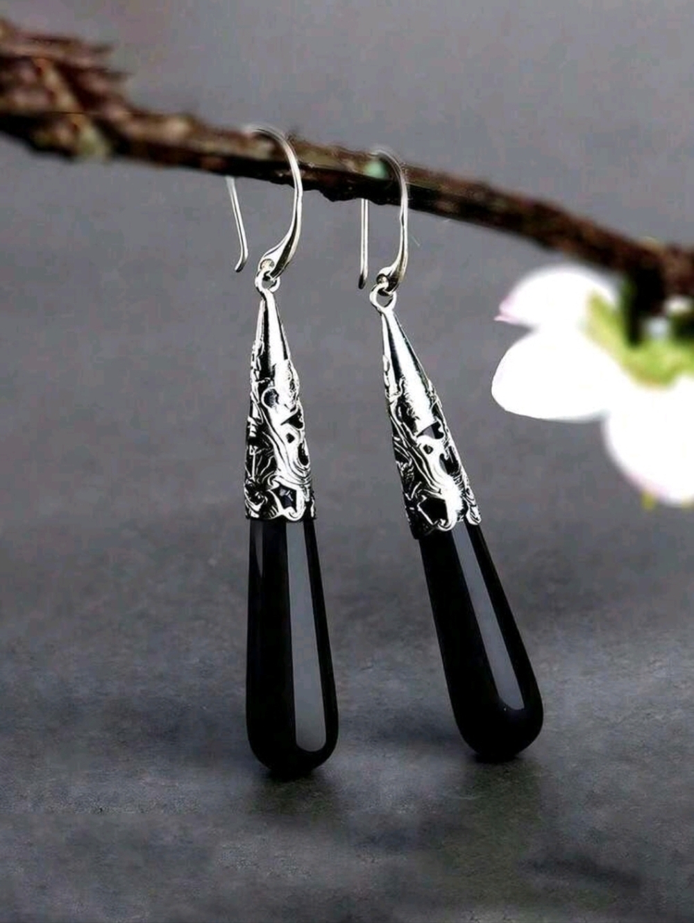 Black Teardrop Dangle Earrings